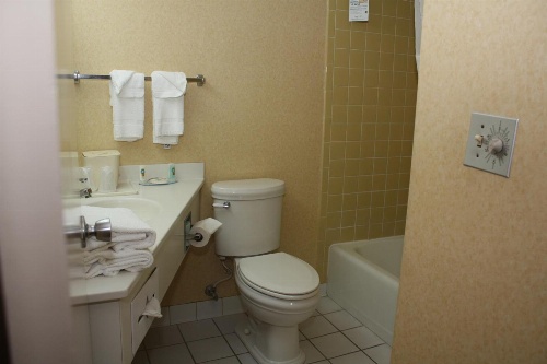 Quality Inn Shenandoah Valley image 3